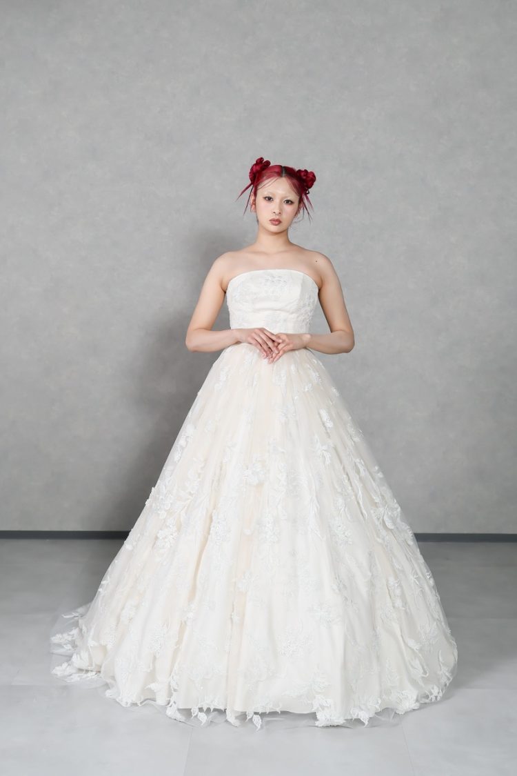 ★ ⬜︎ ウエディングドレス　② 花嫁　リボン　スパンコール　花　ブライダル　白 衣裳一覧 | DRESS GALLERY BOX